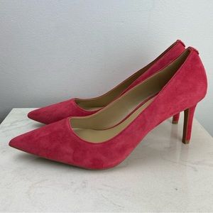 EUC MICHAEL MICHAEL KORS Alina Flex Suede Red Pointed Toe Pump